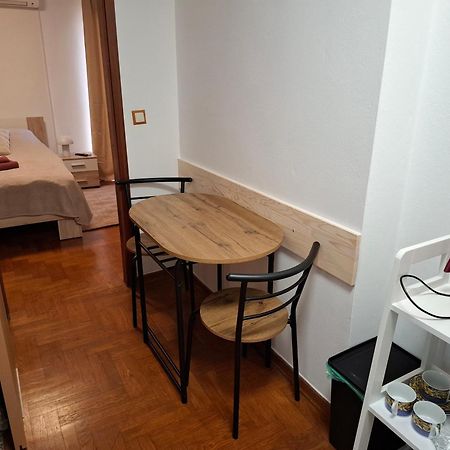 Apartmani Delas 2 Pjescana Uvala Exterior foto