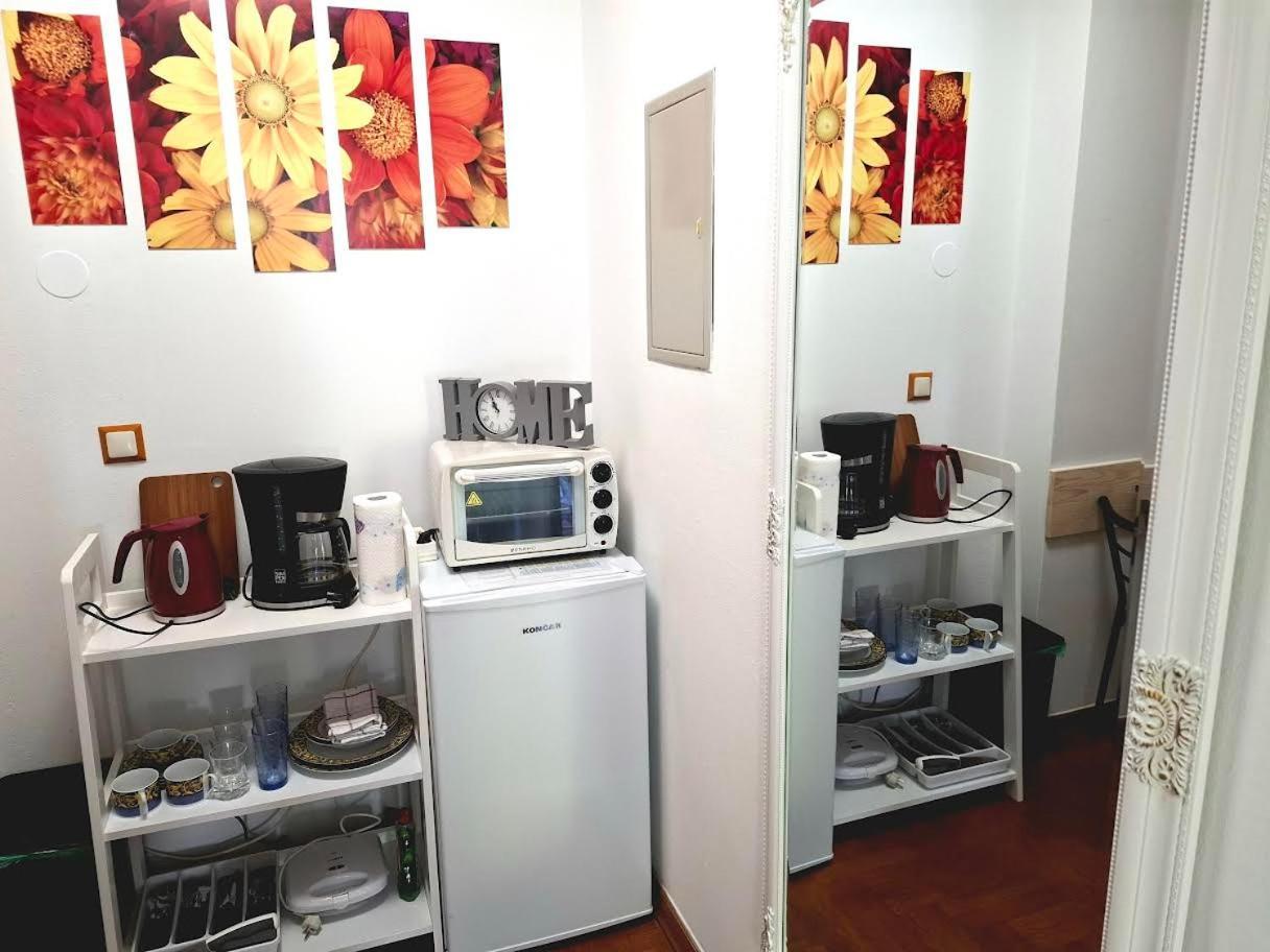 Apartmani Delas 2 Pjescana Uvala Exterior foto