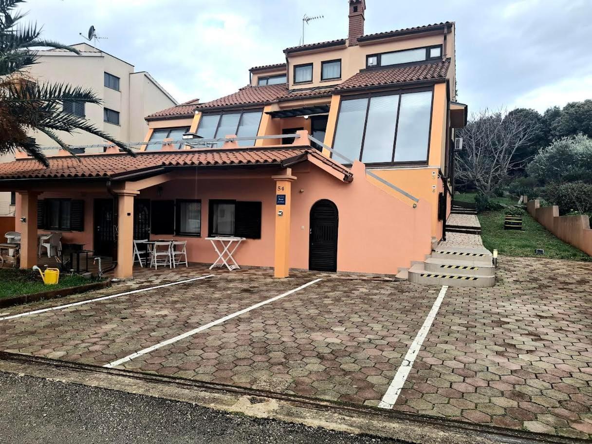 Apartmani Delas 2 Pjescana Uvala Exterior foto